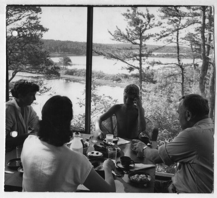 breakfast. photograph courtesy of ccmht. 40