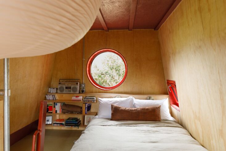 the bed is king size. \2\20;we wanted cucu to feel almost like a coco 22