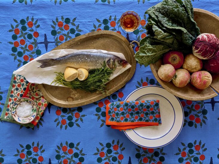 a summery table (shown with napkins from the collection). 20