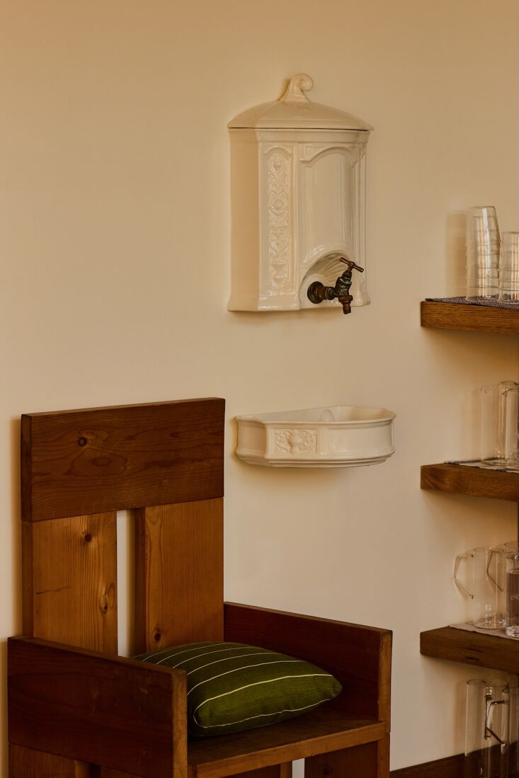 fill up your own water at this antique dutch ironstone fountain. the modernist 29