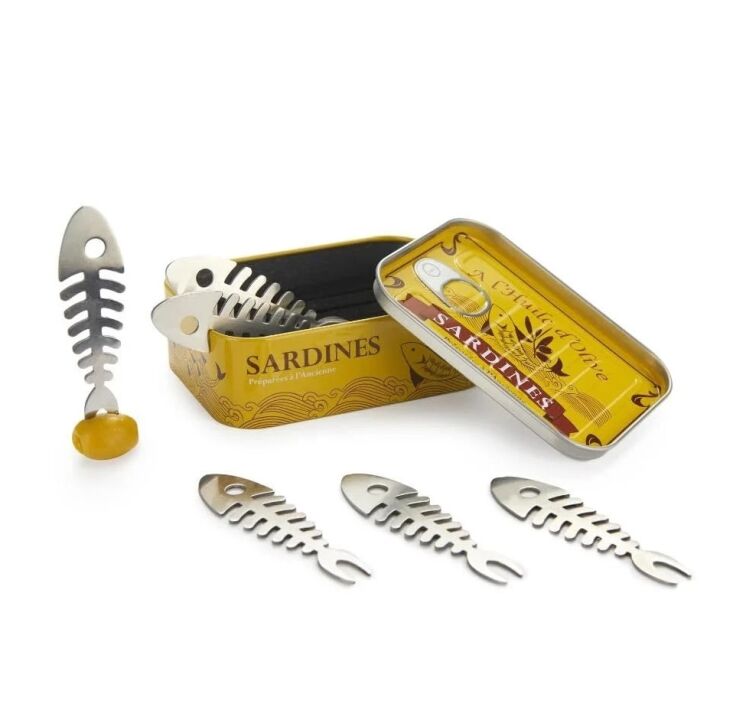 six fishbone shaped stainless steel appetizer picks are packed in the balvi sar 17