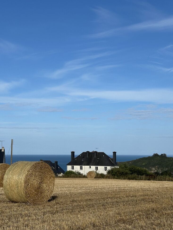 the whitewashed building was constructed in \195\2 by louise\2\17;s pate 17