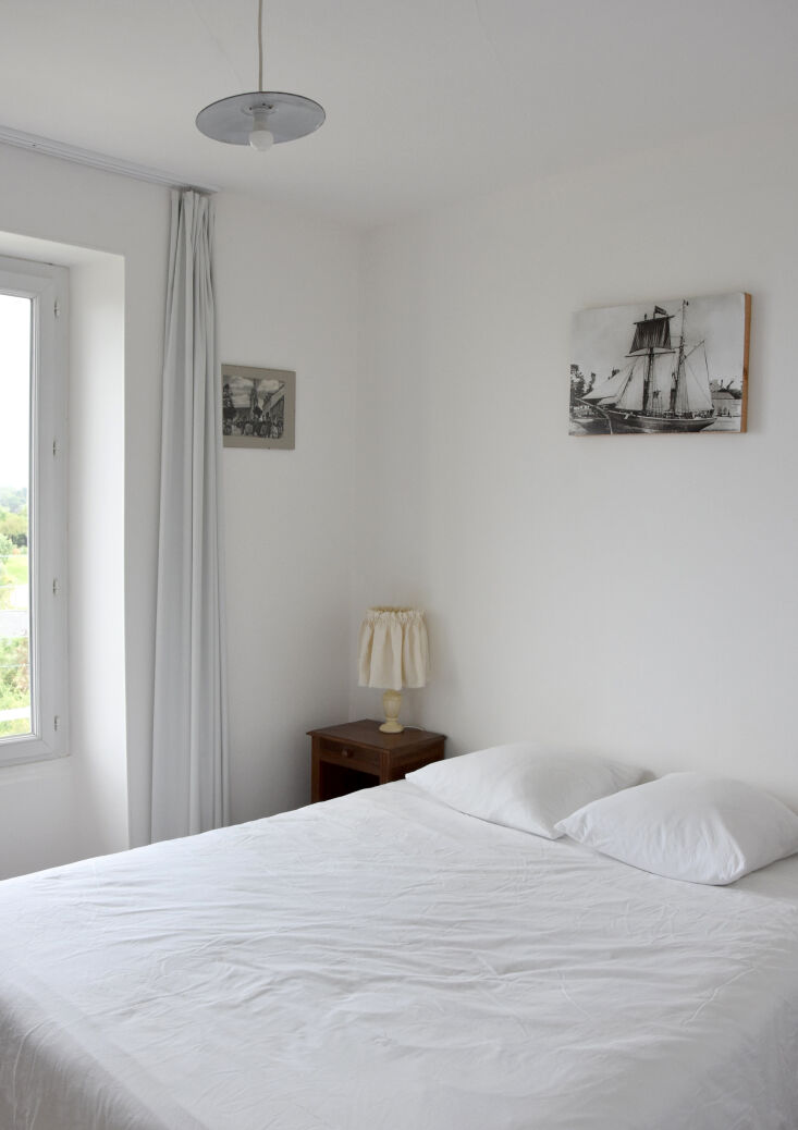 the second floor apartment follows the building\2\17;s original \1950s p 20