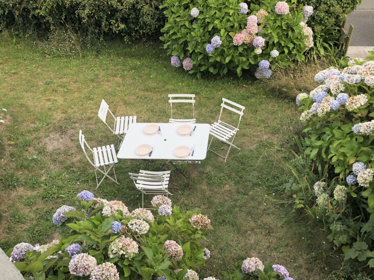 the garden continues to be planted and reshaped over the seasons. in summer, it 32